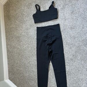 Girlfriend Collective Maternity Exercise Leggings and Nursing Sports Bra